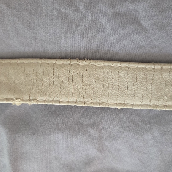 MARY FRANCES Elegant White and Tan Woven Handbag - Picture 15 of 16